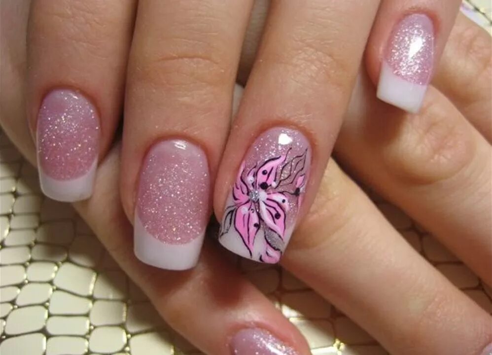 Гелевые ногти видео. Красивый маникюр. Красивые ногти. Гелевые ногти. Красивый розовый маникюр.