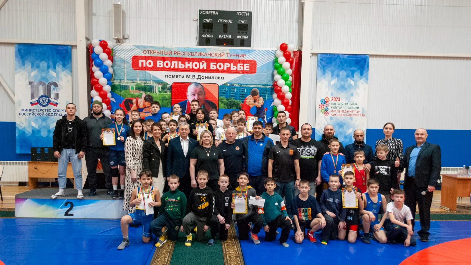 Заинск вольная борьба. Вольная борьба республика таджикистан 28. Вольная борьба обои. Вольная борьба борцы. Спортсменка по вольной борьбе.