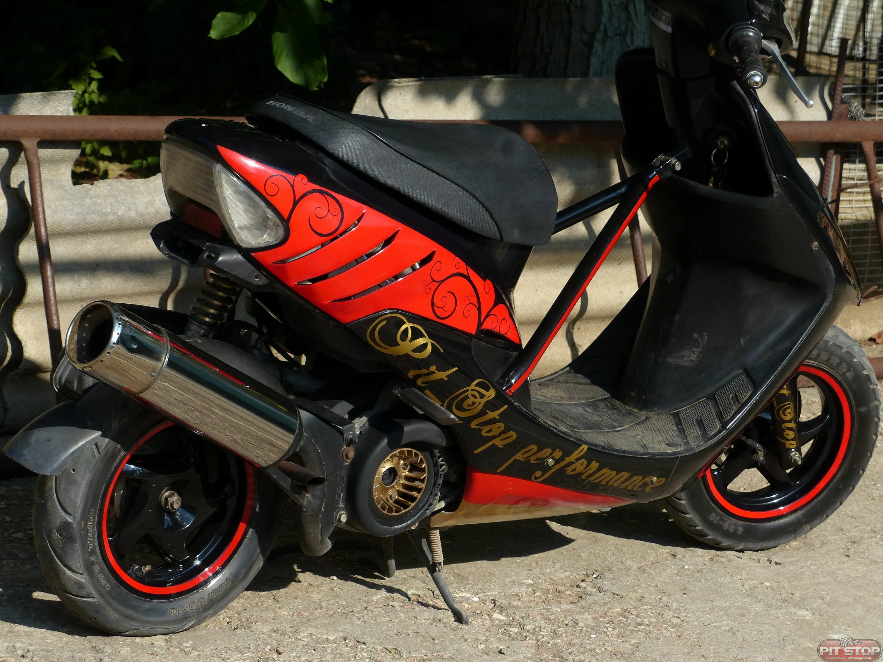 Honda Dio 27 Tuning. Honda Dio 27 Стайлинг. Honda Dio 27 обвес. Тюнингованный скутер Хонда дио 34. Скутер honda dio 34