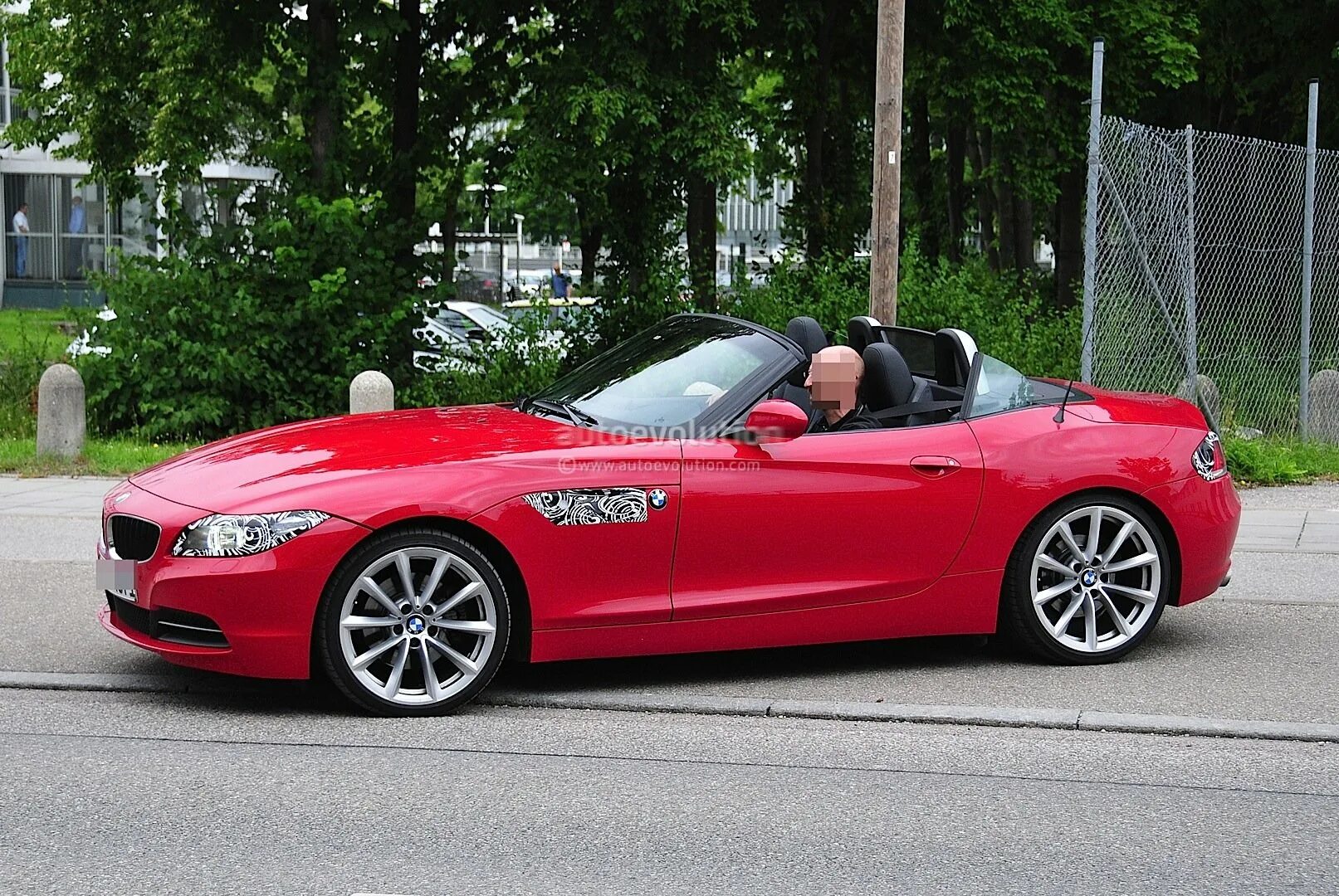 БМВ z4 купе кабриолет. BMW z4 Roadster 2012. БМВ z4 кабриолет красный. БМВ z4 кабриолет 2012.