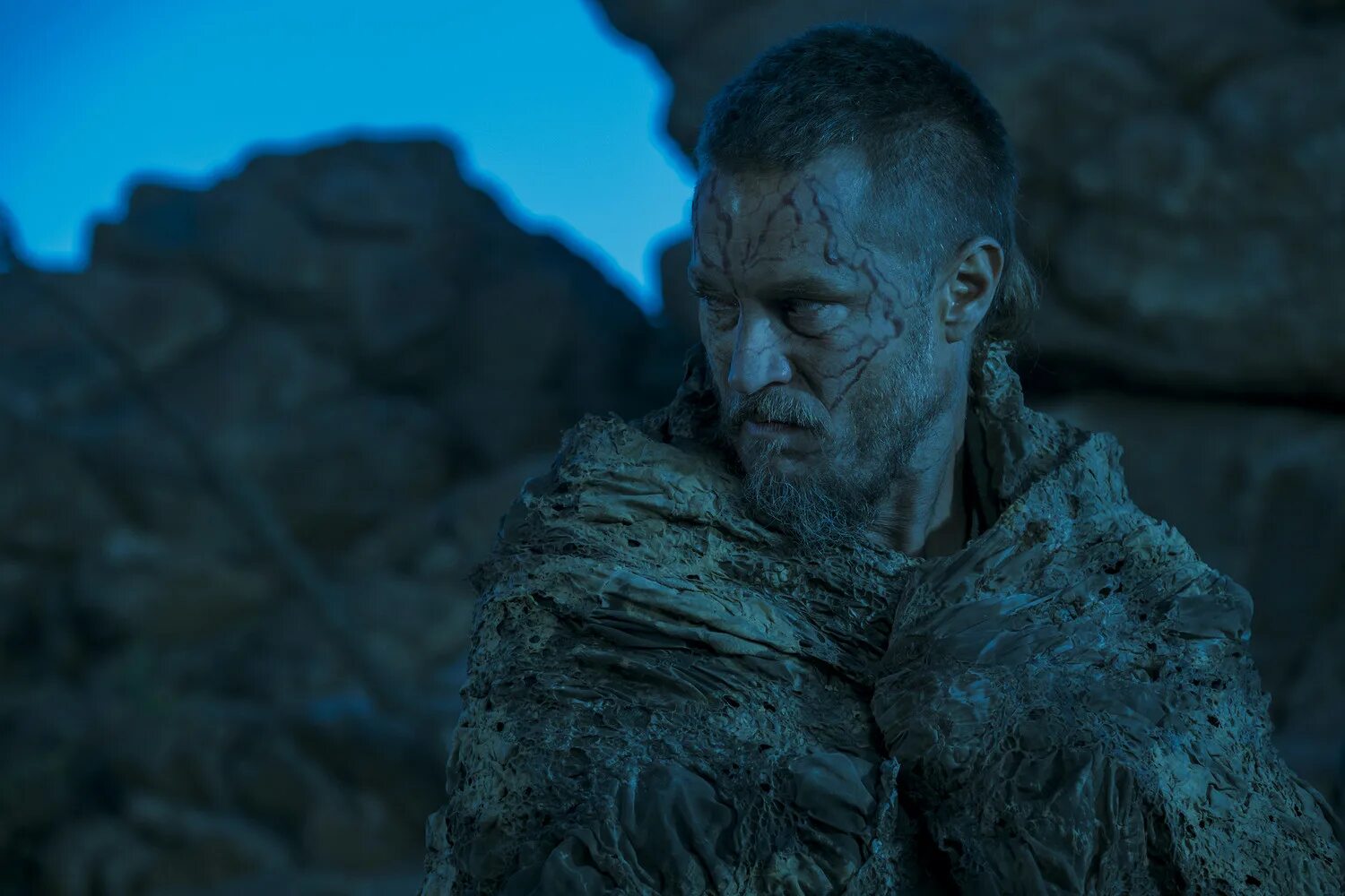 Воспитанные волками 2 8. Воспитанная волками сериал 2020. Воспитанные волками 2 сезон. Воспитанные волками 2 сезон. Воспитанные волками сериал 2022.