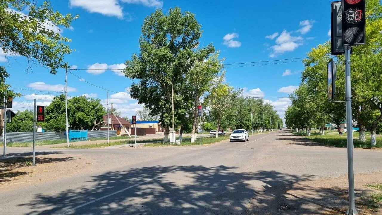 Поселок нура. Дорога в поселке. Нура карагандинская область. Поселок нура карагандинская область. Нура карагандинская область.