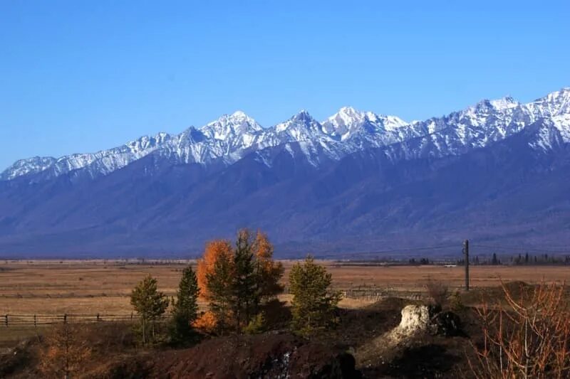 Arshan 4k. Горы саяны тункинский район аршан. Великолепие тункинских. Великолепие тункинских. Тункинская долина (курорт аршан).