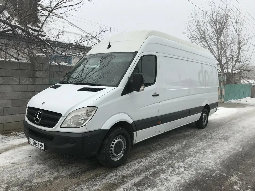 Mercedes Sprinter 2007. Спринтер Мерседес Спринтер 2007. Мерседес Бенц Спринтер 2007 года. Спринтер 906 борт 2дверный.