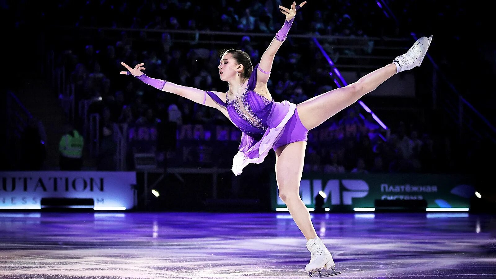 Камила валиева камила валиева. Камила валиева фотосессия 2022. Камила валиева 2022. Валиева ин. Камила валиева фигуристка 2022.