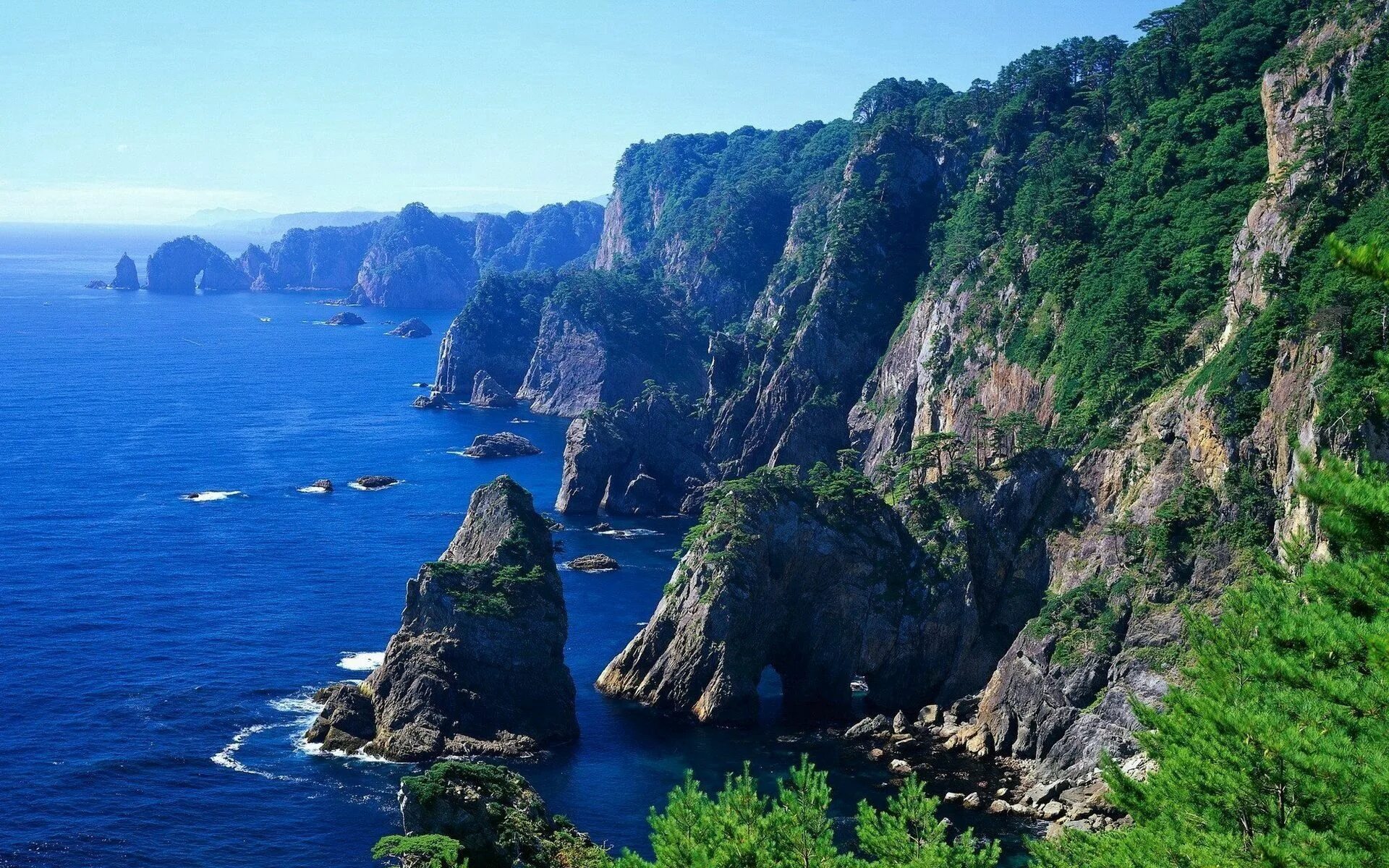 Рабочий скала. Морской заповедник Саут-Уотер-Кей фото. Азорские острова. Море скалы. Море и горы.