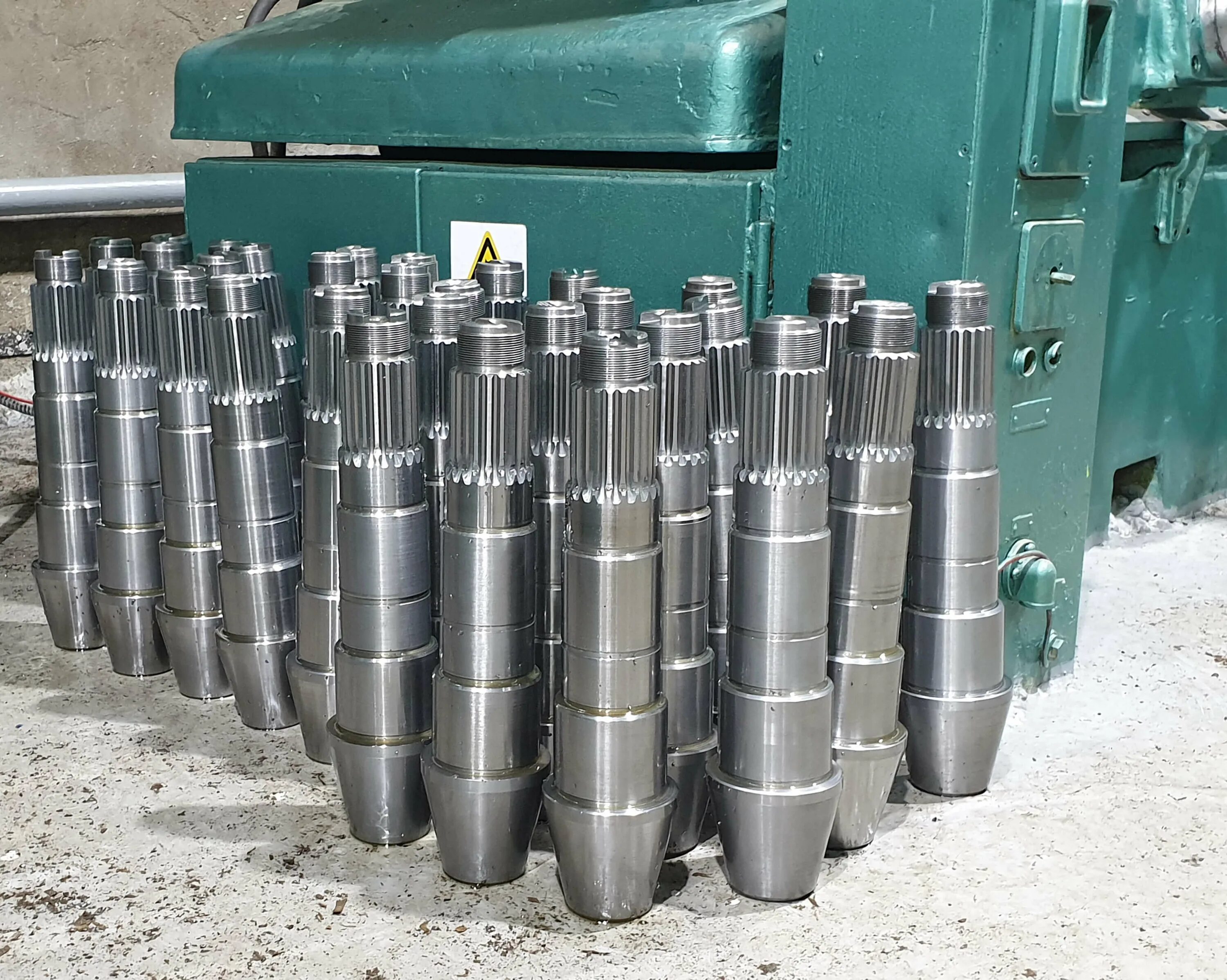 ковка вала. вал на заводе. самый большой карданный вал в мире. шевронная передача. обработка валов больших диаметров.