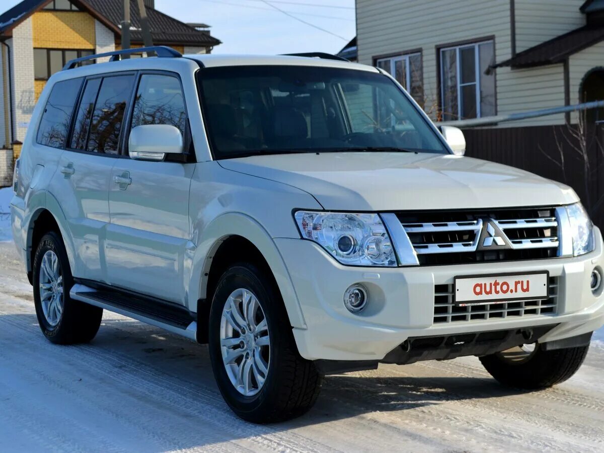 Mitsubishi pajero 2014