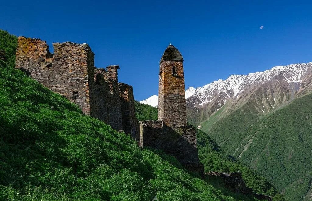 Посетило горе