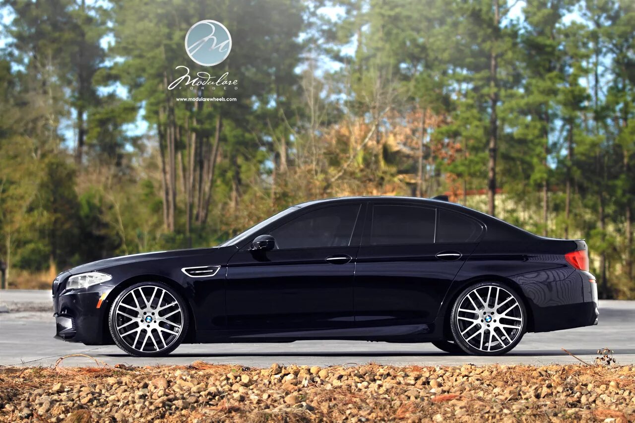 Bmw 5 black. БМВ 5 ф10. БМВ м5 f10. BMW f10 r21. BMW 5 f10.