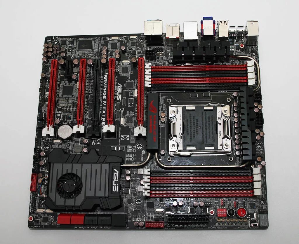 ASUS Rampage 4 extreme. ASUS Rampage 4 extreme LGA 2011 x79. Материнская плата ASUS Rampage IV extreme. ASUS 775 Socket Rampage. Биос lga 2011