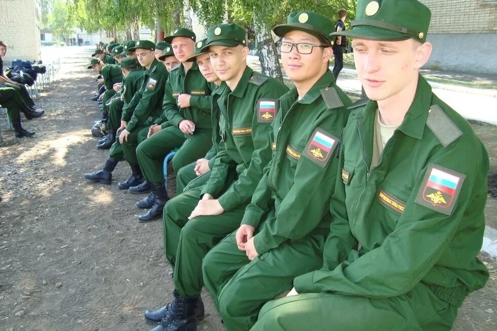 Форма военкомата. Елшанка саратов военкомат. елшанка саратов призывной пункт. форма призывника. офисная форма срочника.