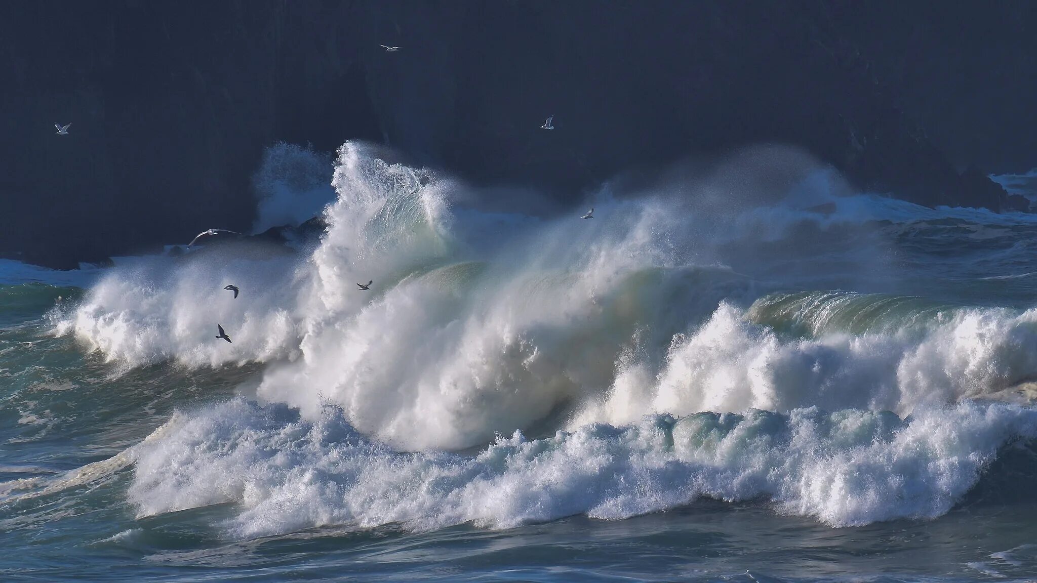 К чему снится шторм большие. Атлантический океан шторм. Атлантический океан шторм волны. Атлантический океан фото шторм. Северная Атлантика шторм.