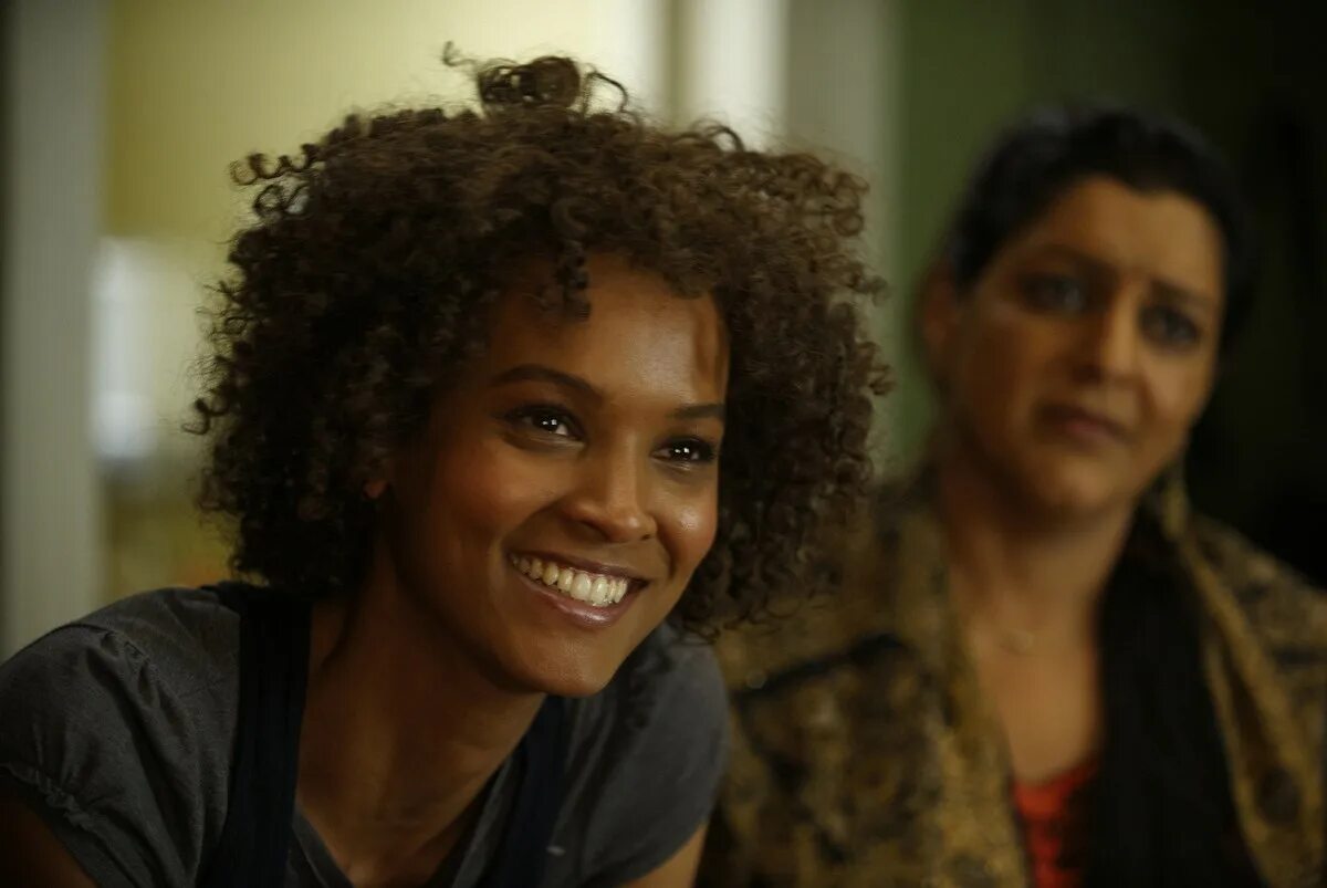 Цветок пустыни 2. Цветок пустыни 2. Лия кебеде цветок пустыни. Варис дирие шерри хорман. Цветок пустыни 2.