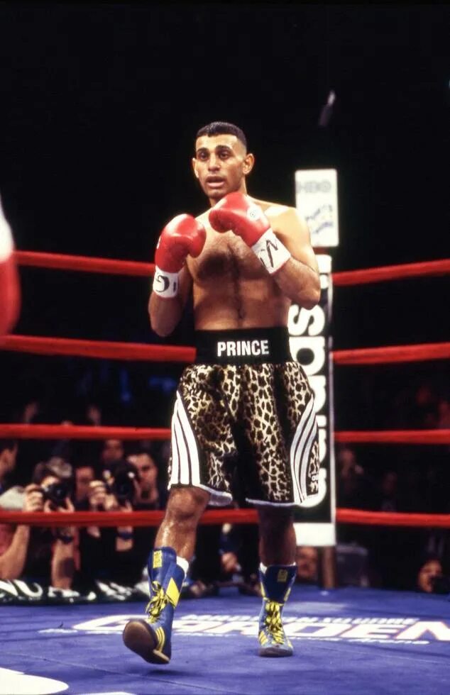 Насим хамед боксер. Боксёр принц насим. Принц насим хамед сейчас. Боксер принц насим хамед 2020. Принц насим хамед 2021.