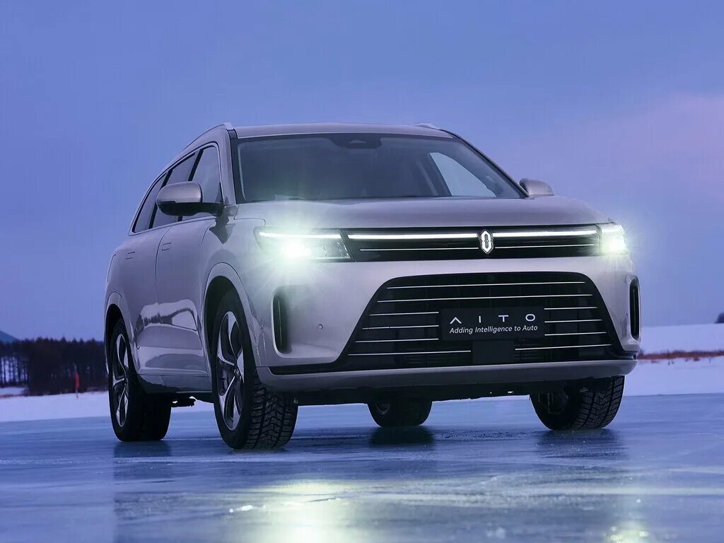 В РФ стартовали продажи гибридных кроссоверов Aito M5 по стоимости от 4,2 млн ру