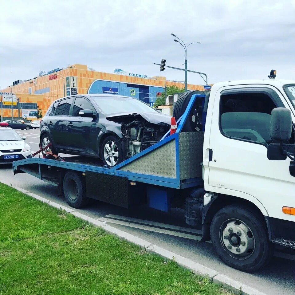 Эвакуатор газель. Машины эвакуаторы в москве. Эвакуатор газ 3309 нзса. Услуги эвакуатора в москве. Хендай 120 эвакуатор манипулятор.