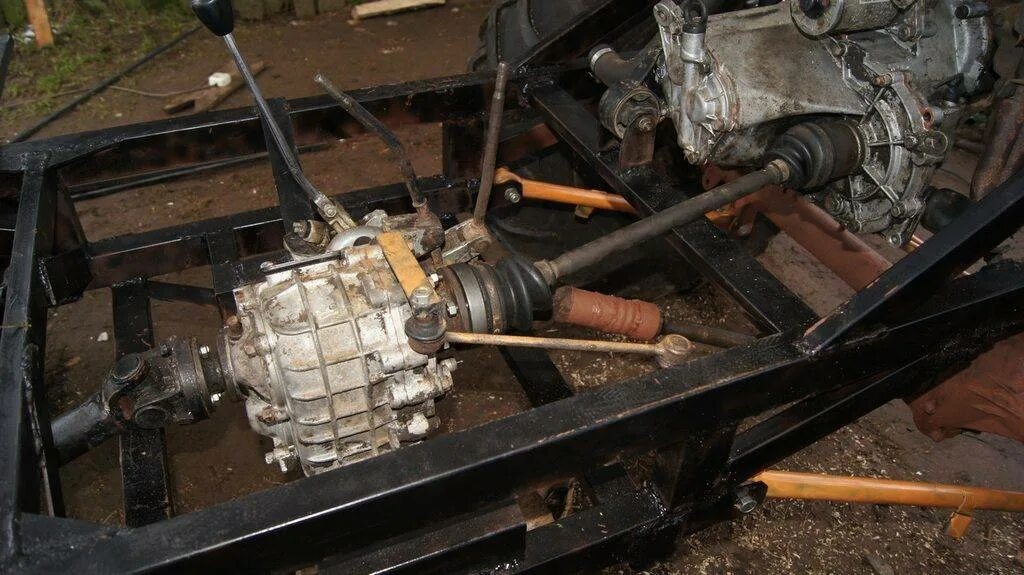 Вездеход переломка 4х4 самоделка. Кулиса кпп на минитрактор переломка 4х4. Переломка с двигателем ока. Вездеход на мостах уаз с двигателем ваз 2108. Каракат с двигателем ока.