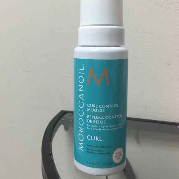 Curl control. Moroccanoil Curl Control. Ст Curl Control 150. Moroccanoil Volumizing Mousse. Moroccanoil мусс для вьющихся волос Curl Control Mousse.