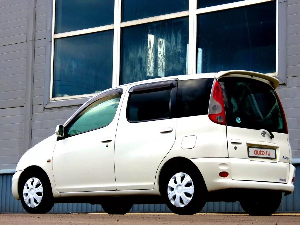 Функарго 2002 год. 3 at. Функарго 2002 год. Тойота функарго 2002. Тойота функарго 2002 года.