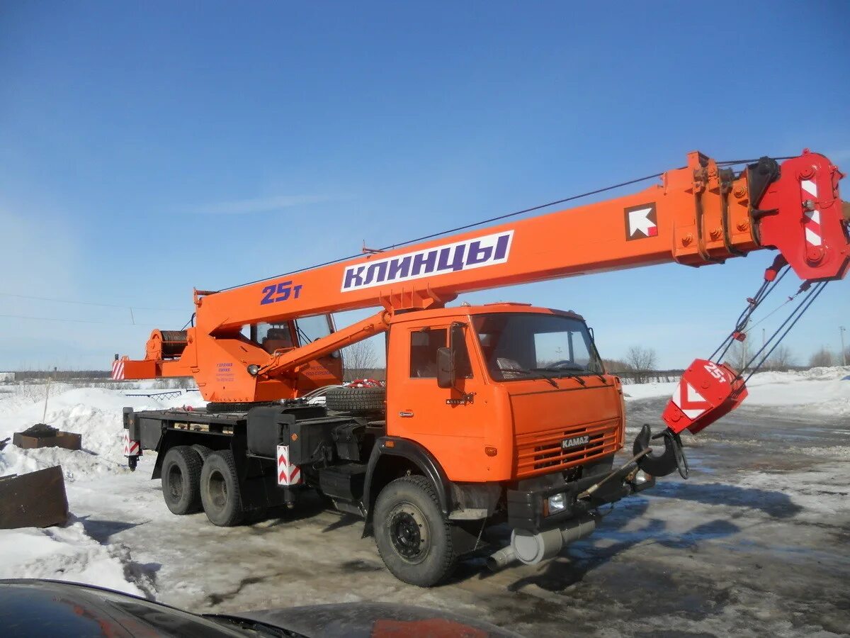 Евро камаз кран. Автокран галичанин 40 тонн. Камаз 43118 кран 25 тонн. Евро камаз кран. Строительная техника автокран камаз.