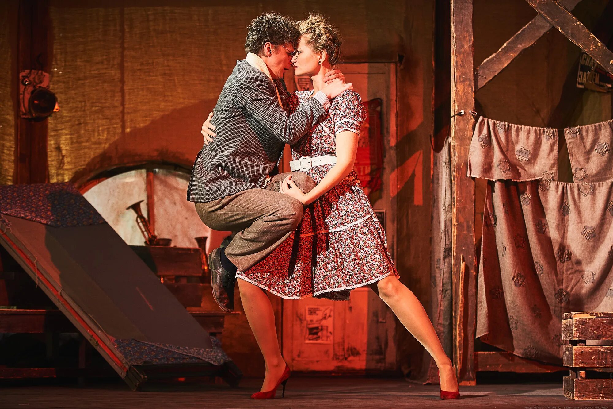 сайт первого театра новосибирск. первый театр новосибирск. первый театр новосибирск. театр октябрьской революции новосибирск.