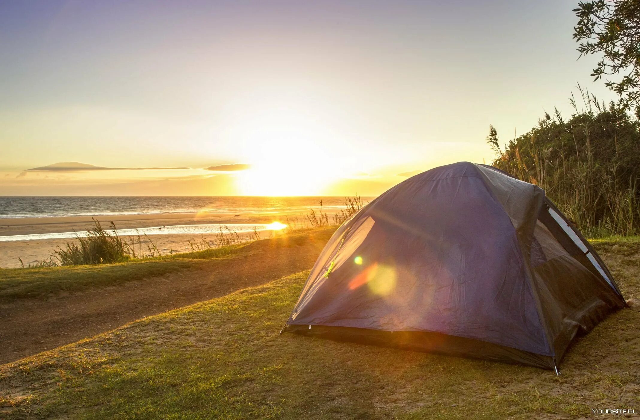 Camping photo. Палатка best Camp Topaz 5. Палатка Camping Tent. Палатка best Camp Riviera 5. Туризм с палатками.