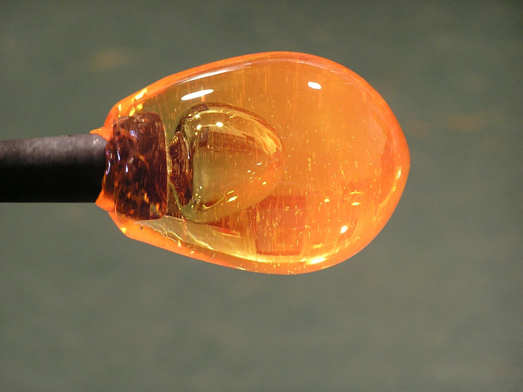 Плавление стекла. Плавление стекла. Стекло. Плавление стекла. Нагретое стекло.