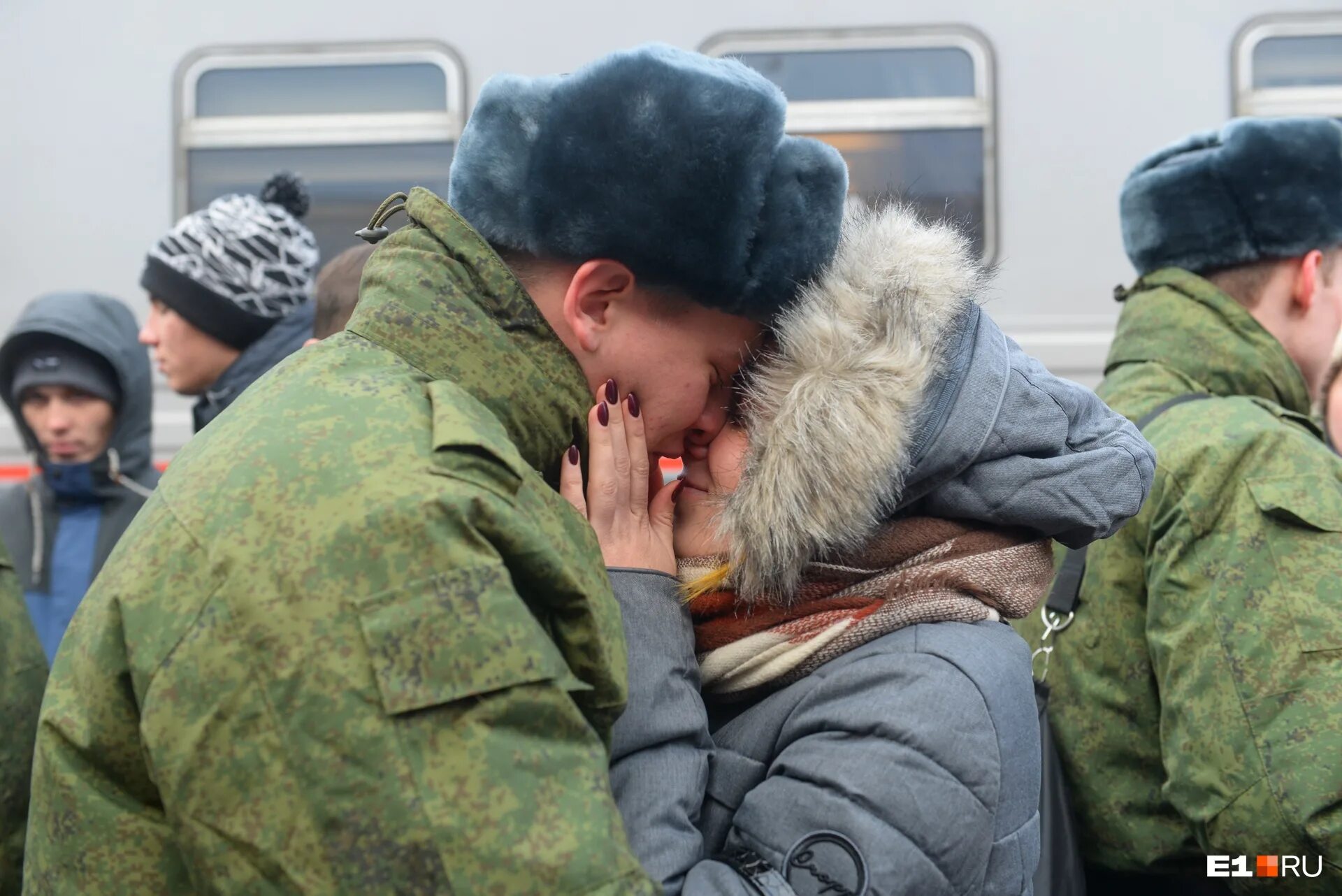 Солдаты в Урале. Солдаты и златоустпрошеня. Возвращайтесь живыми и невредимыми. Позабыв вчера