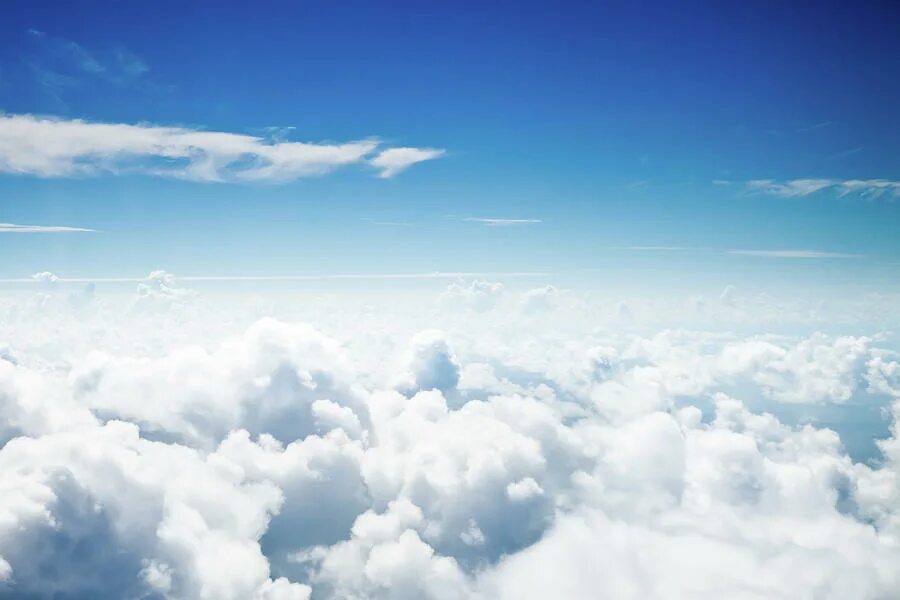 Небо над облаками. Густые облака. Облака мощные и красивые. Вид над облаками. Over the clouds.