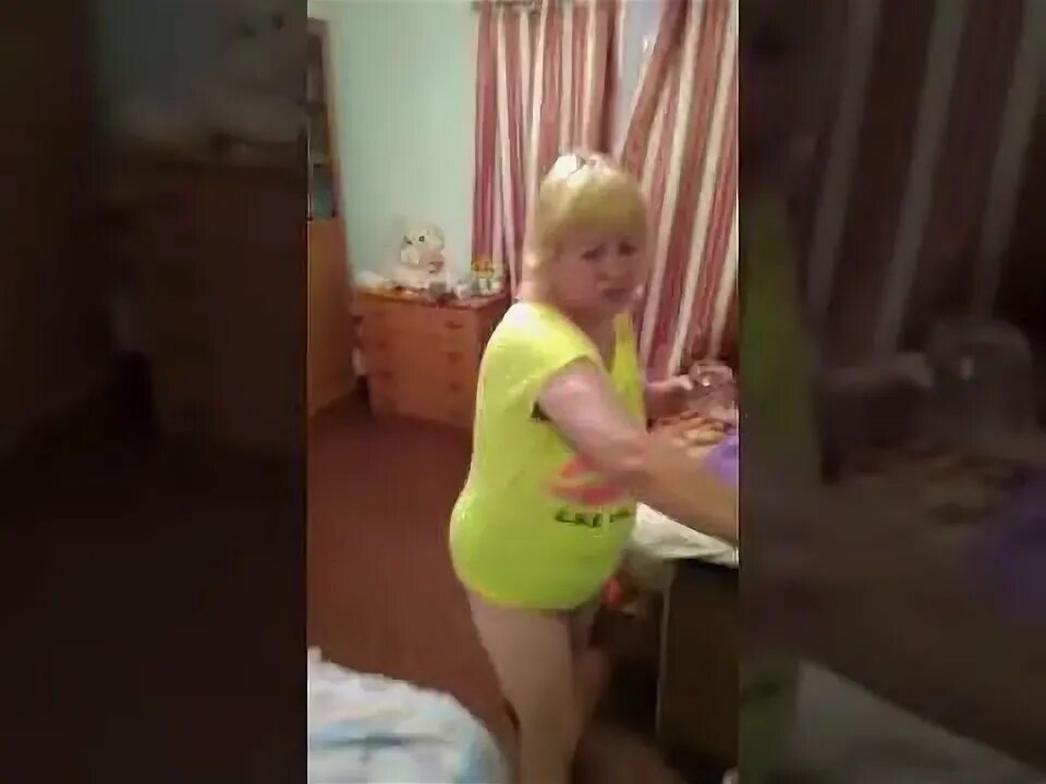 Мама научила сына. Мать сдрачивает сыну. Мама и дочь мастурбирывает. Камера при детях. Annabelles fantasy pleasure doing business.