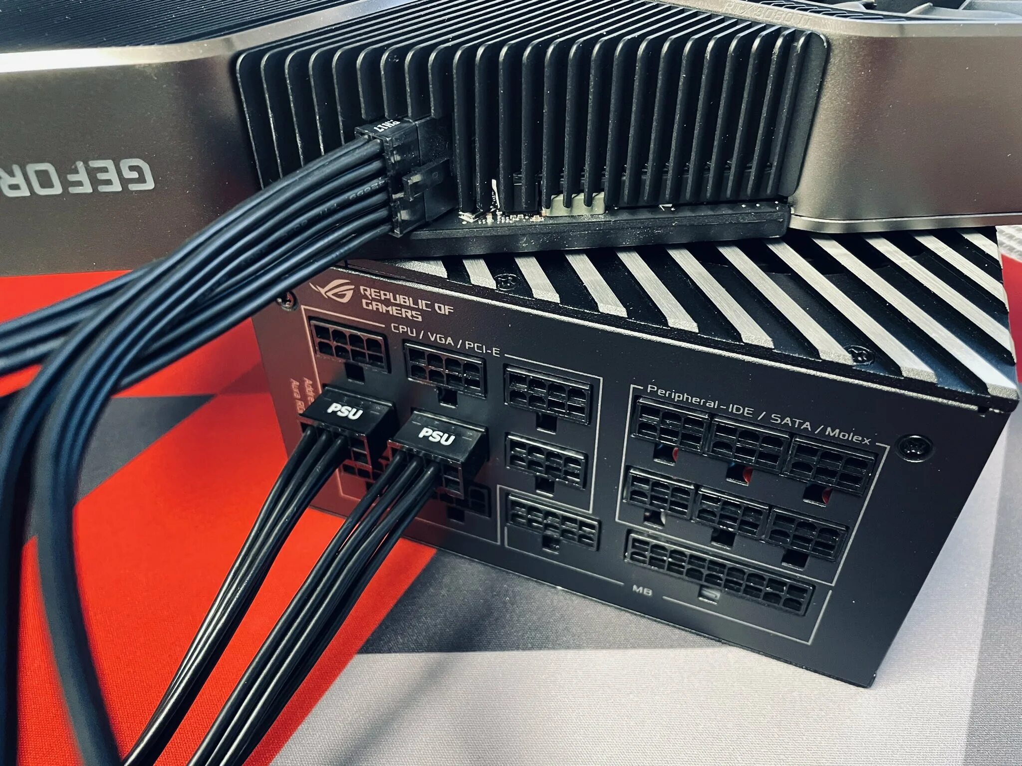 Asus rog thor platinum ii. Asus rog thor 1000w platinum ii. asus rog thor 1000w platinum ii комплект. кабель питания pcie gen 5. 16 vhpwr.