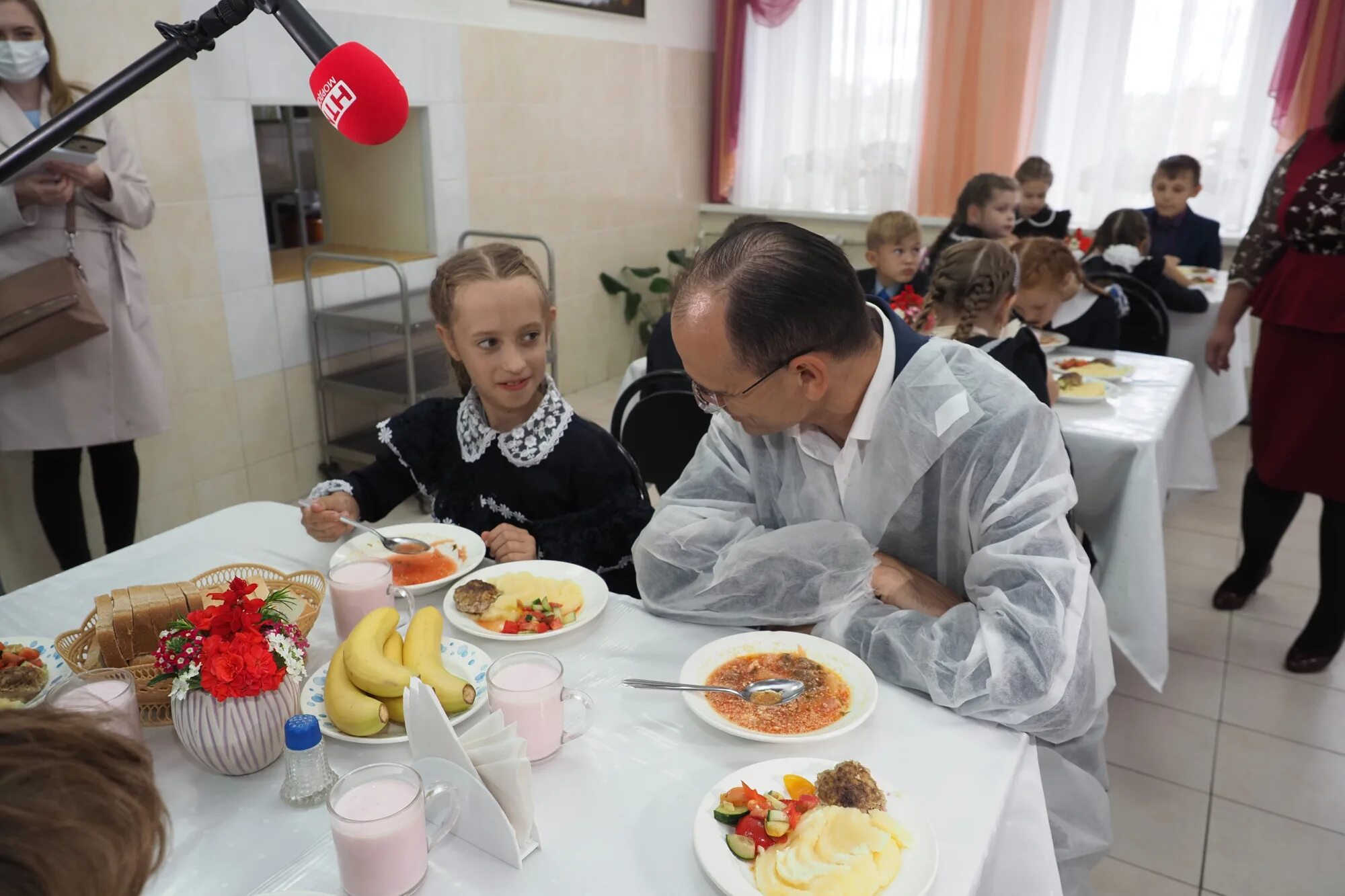 Оброченская школа Ичалковского района. Горячее питание в школе. Питание в школьных столовых Мордовии. Гости в школе. Еду школа 26