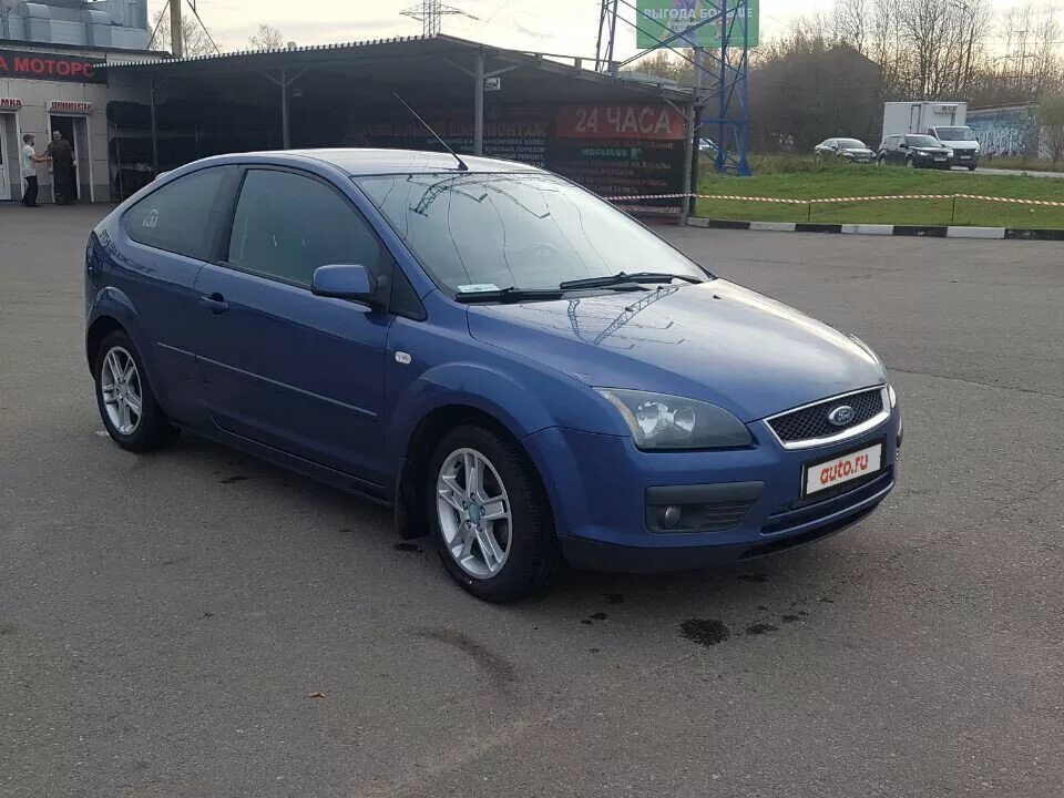 Ford Focus 2 2006. Ford Focus 2 2006 хэтчбек. Форд фокус 2 хэтчбек 2006 синий. Машина Форд фокус 2006 года. Фокус универсал 2006