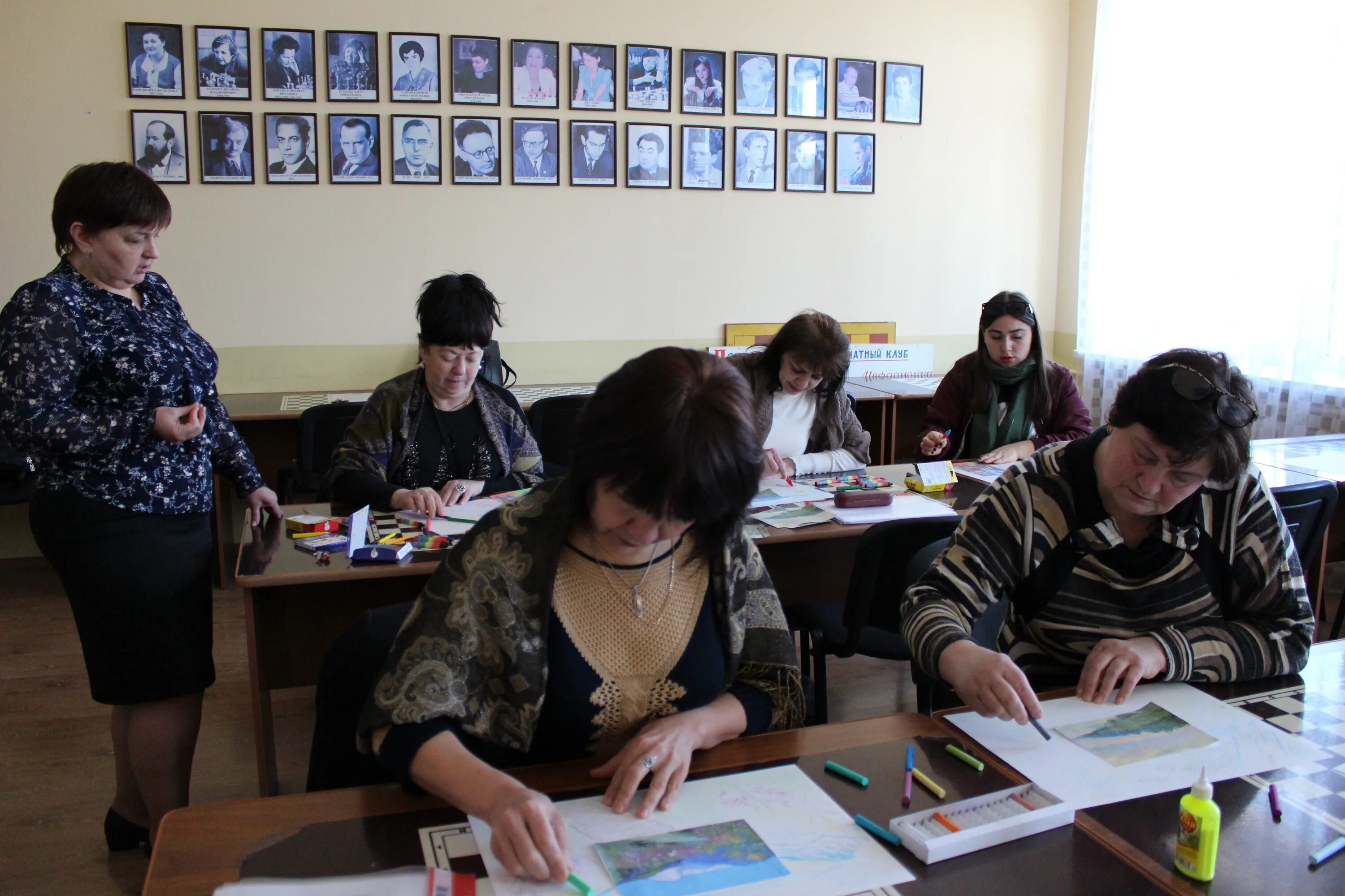 Школа гимназия 1 судак. Школа гимназия судак. Мбоу школа гимназия города судак. Школа 1 судак. Школа гимназия судак.