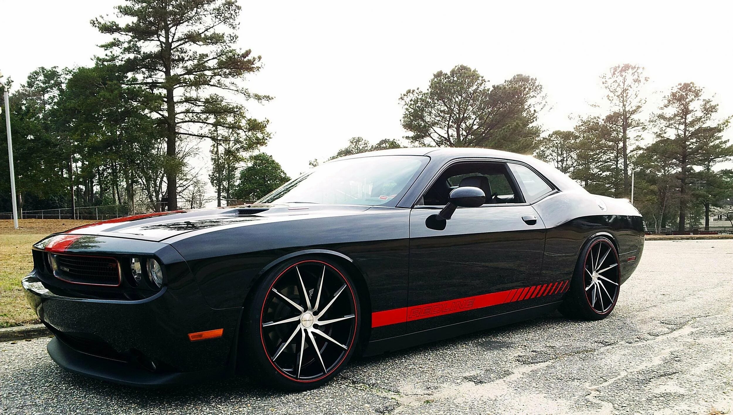 Dodge tuning. Dodge Challenger тюнингованный. Додж Челленджер 22. Додж Челленджер тюнингованный. Dodge Challenger r22.