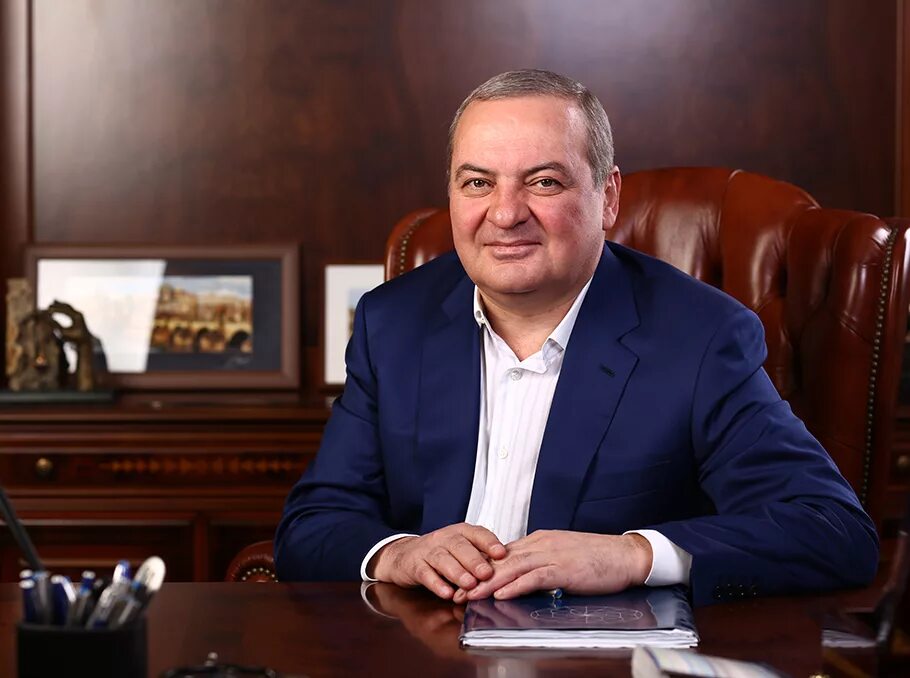Карапетян б. Карапетян б
