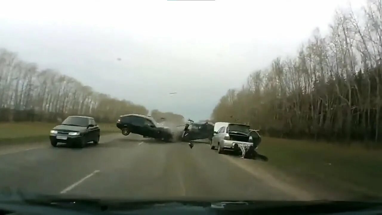 Аварии сняты на видеорегистратор. Аварии сняты на видеорегистратор