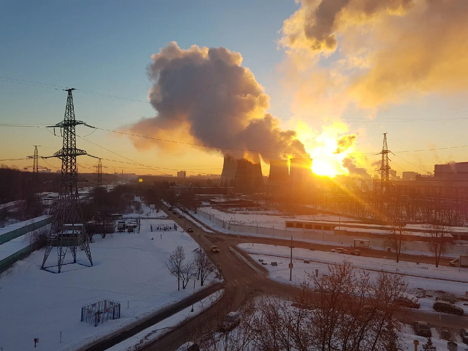 Погода в москве в метрогородке. ТЭЦ Метрогородок. Индустриальный пейзаж фото. Метрогородок район Москвы. Метрогородок фото.