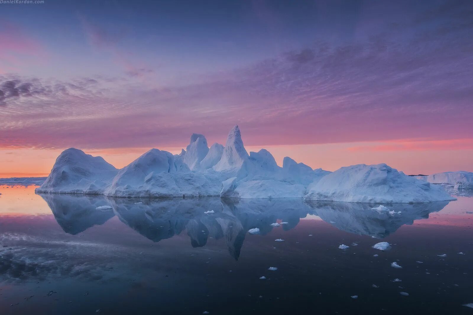 Daniel kordan. Frozen mountain. Frozen mountain. Снежная глыба. Снежная буря фэнтези.