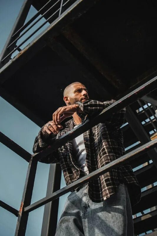 токио высотки. вархаммер корабль скиталец. яростный город. ночной токио небоскребы. яростный город.