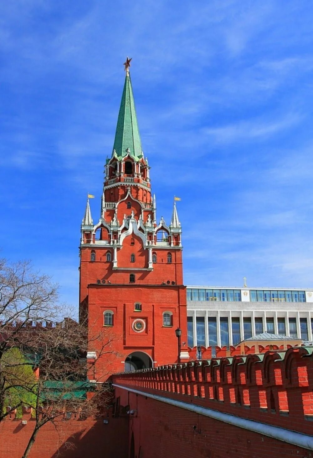 Спасская башня Кремля. Троицкая башня в Москве. Троицкая башня Кремля. Троицкая башня Московского Кремля 1495.