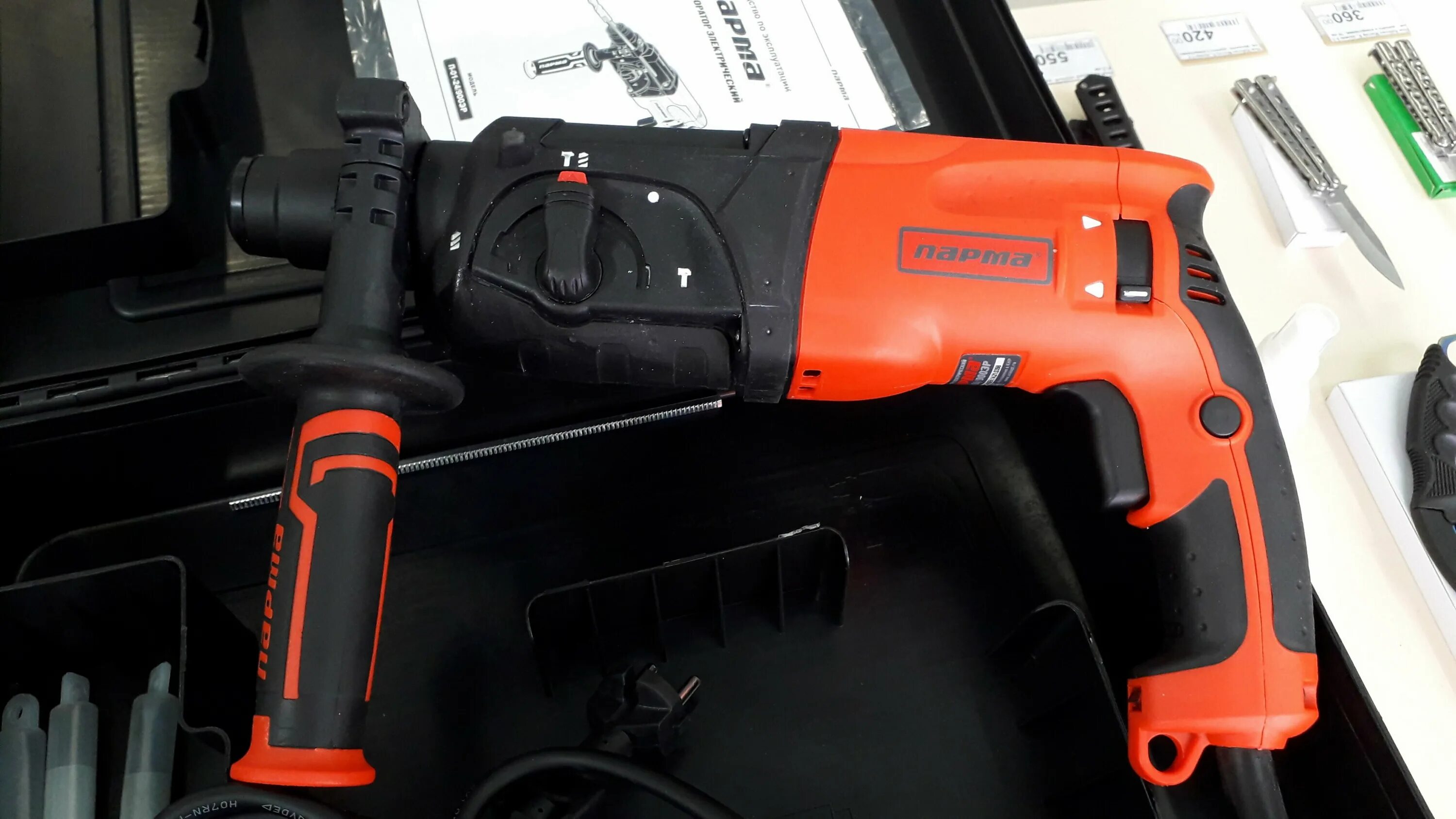 Перфоратор сетевой mastermax mrh-1405. Перфоратор парма п-02-30/1000эр 1000вт 3,3дж рег. Рев-с 02. Перфоратор парма. Перфоратор парма.