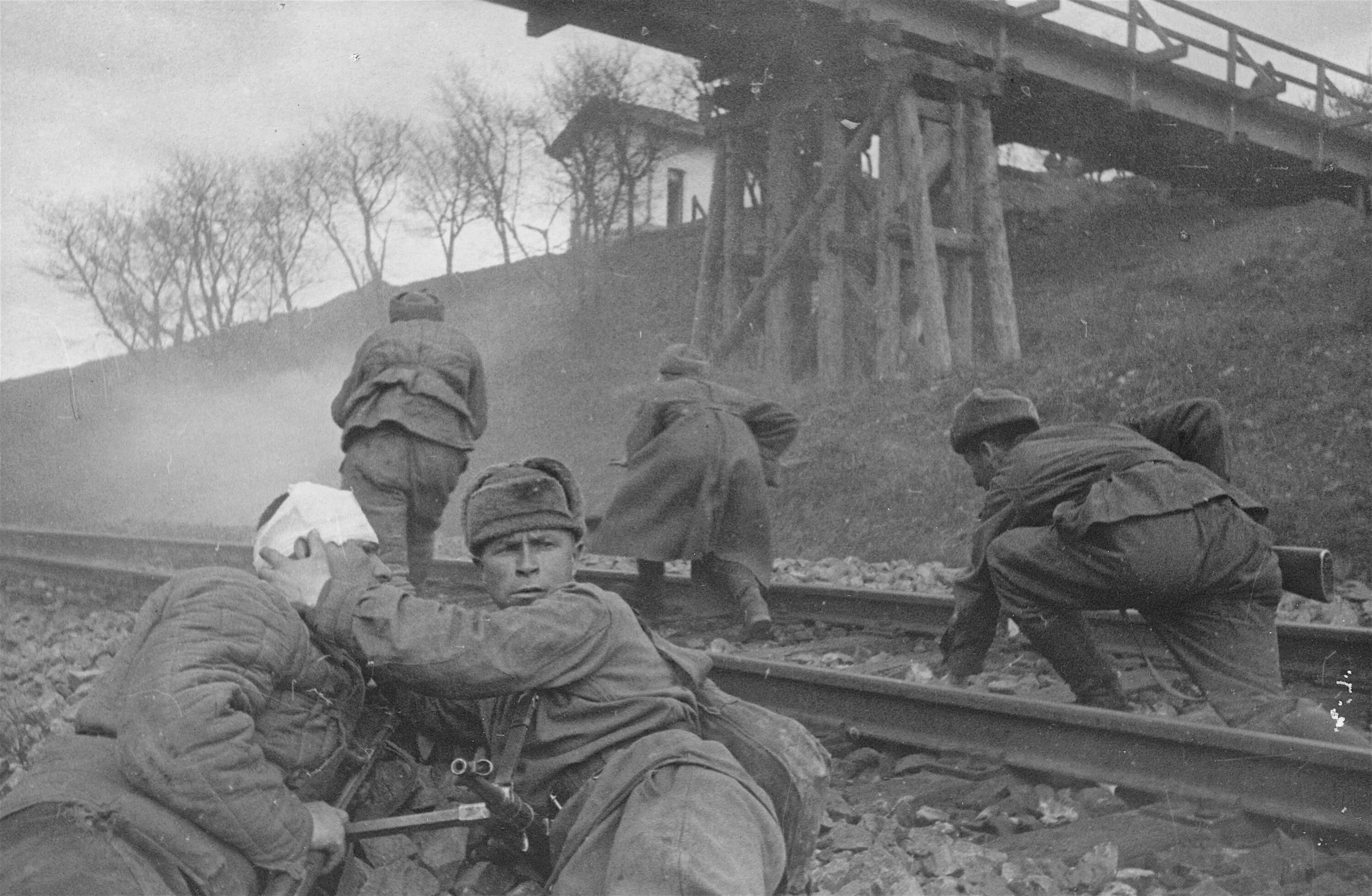 Операция железная дорога. Поезд 1944 года. Советские автоматчики. Автоматчик в годы войны.