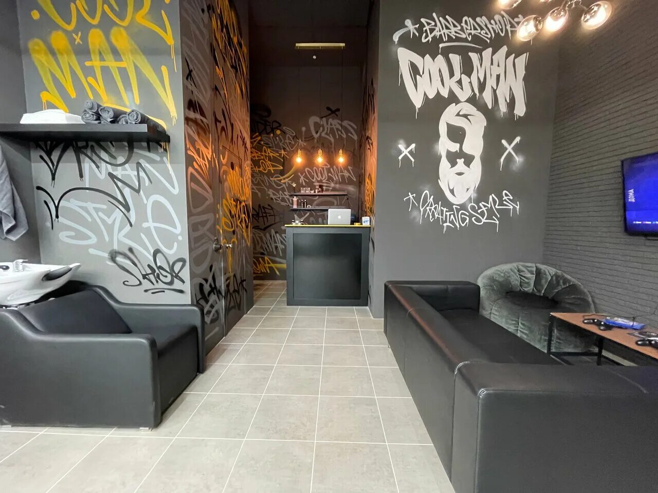 стойка барбершоп. марианна барбер раздевалка. барбершоп на совхозной химки. барбершоп олдбой сходненская 56. бритва химки барбершоп.