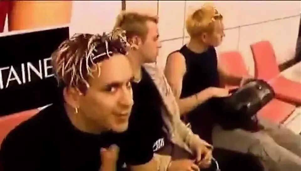 клип отпетых мошенников девушки бывают разные.