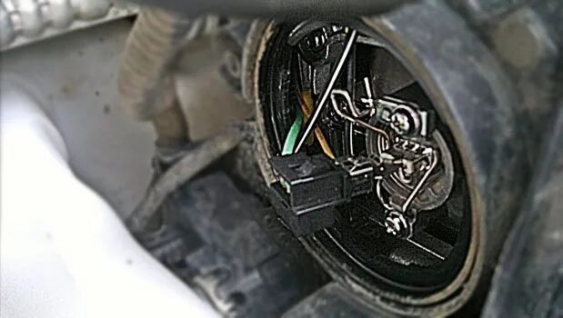 Начало апгрейда. Замена ламп ближнего света - KIA Ceed (1G), 1,6 л, 2007 года св