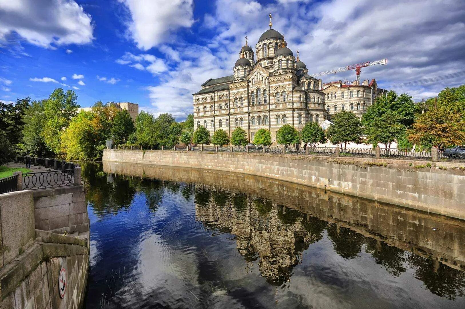 Сайт иоанновского монастыря в петербурге. Иоанновский монастырь спб. Храм иоанна кронштадтского в санкт-петербурге на карповке. Иоанновский монастырь в петербурге. Иоанновский ставропигиальный женский монастырь.