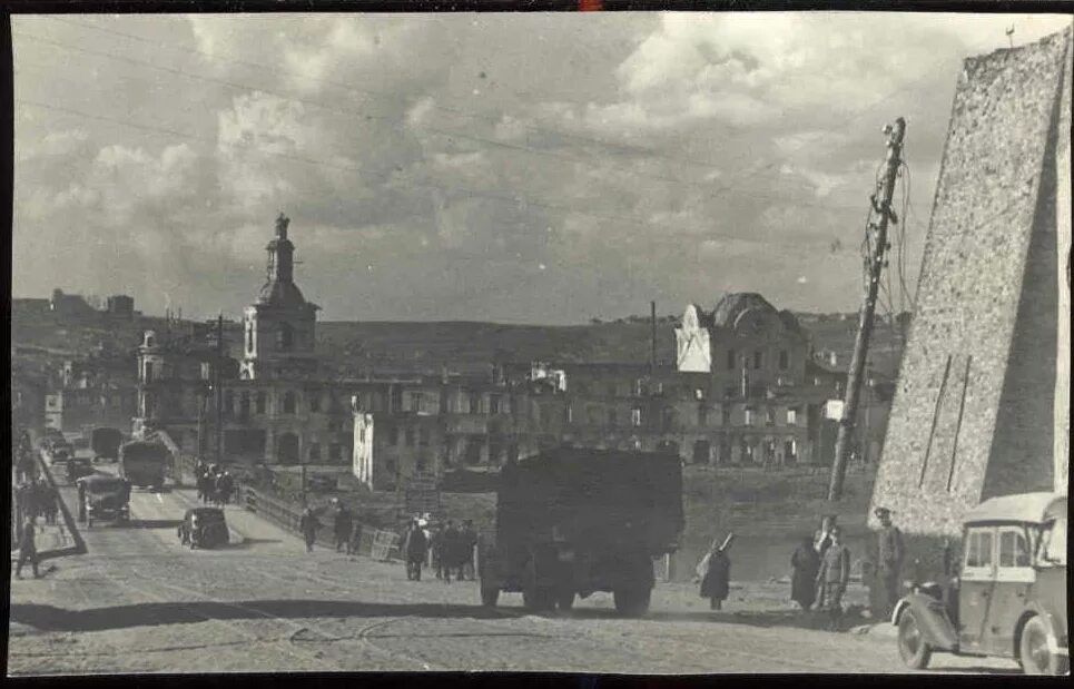 Время в смоленском. Смоленск в оккупации. Смоленск после войны 1941-1945. Оккупация Смоленска в 1941-1943. Смоленск 1941 год оккупация.