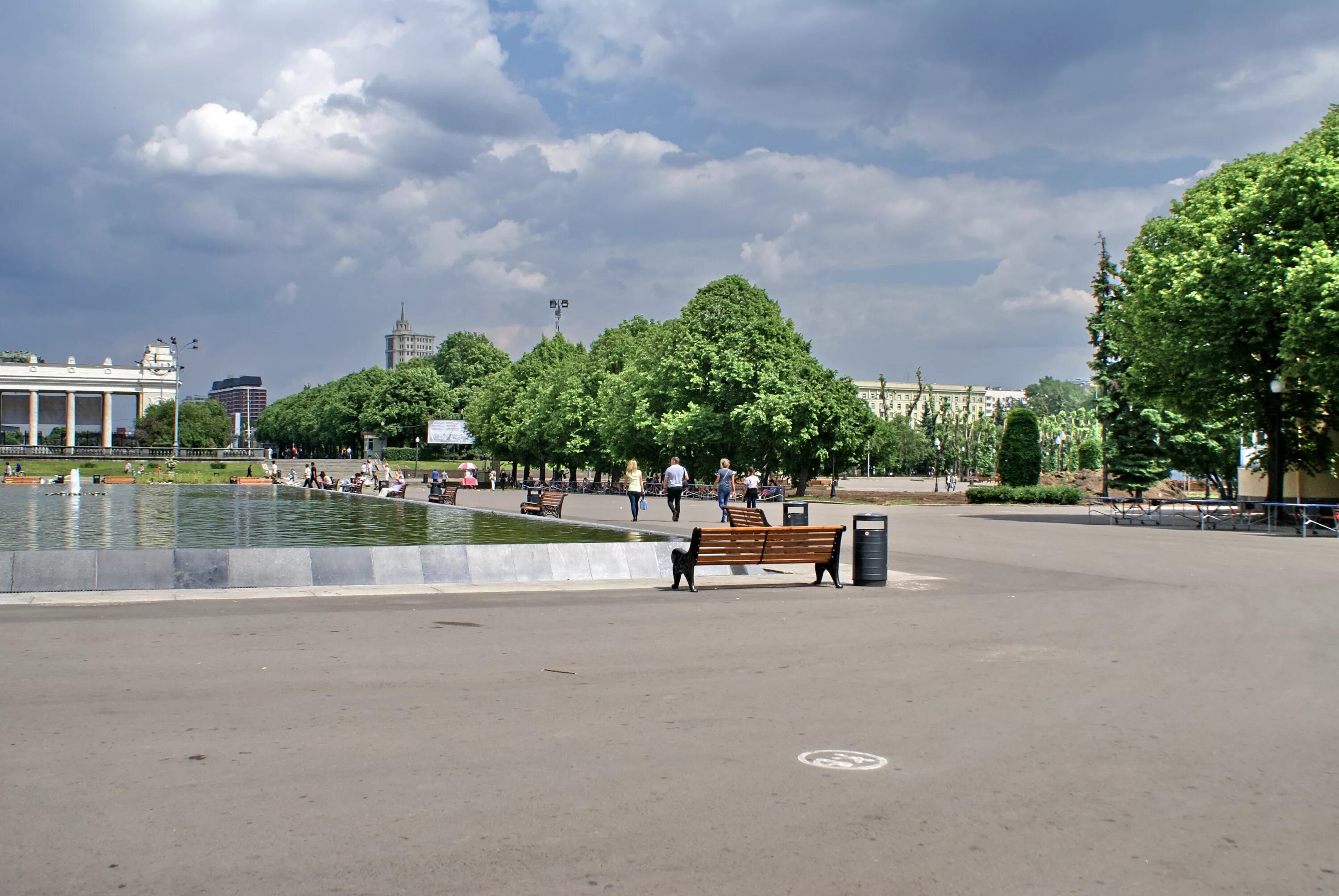 Г горький парк. Парк Горького Москва. Площадь парка Горького Москва. Парк культуры Горького Москва. Парк Победы парк Горького.